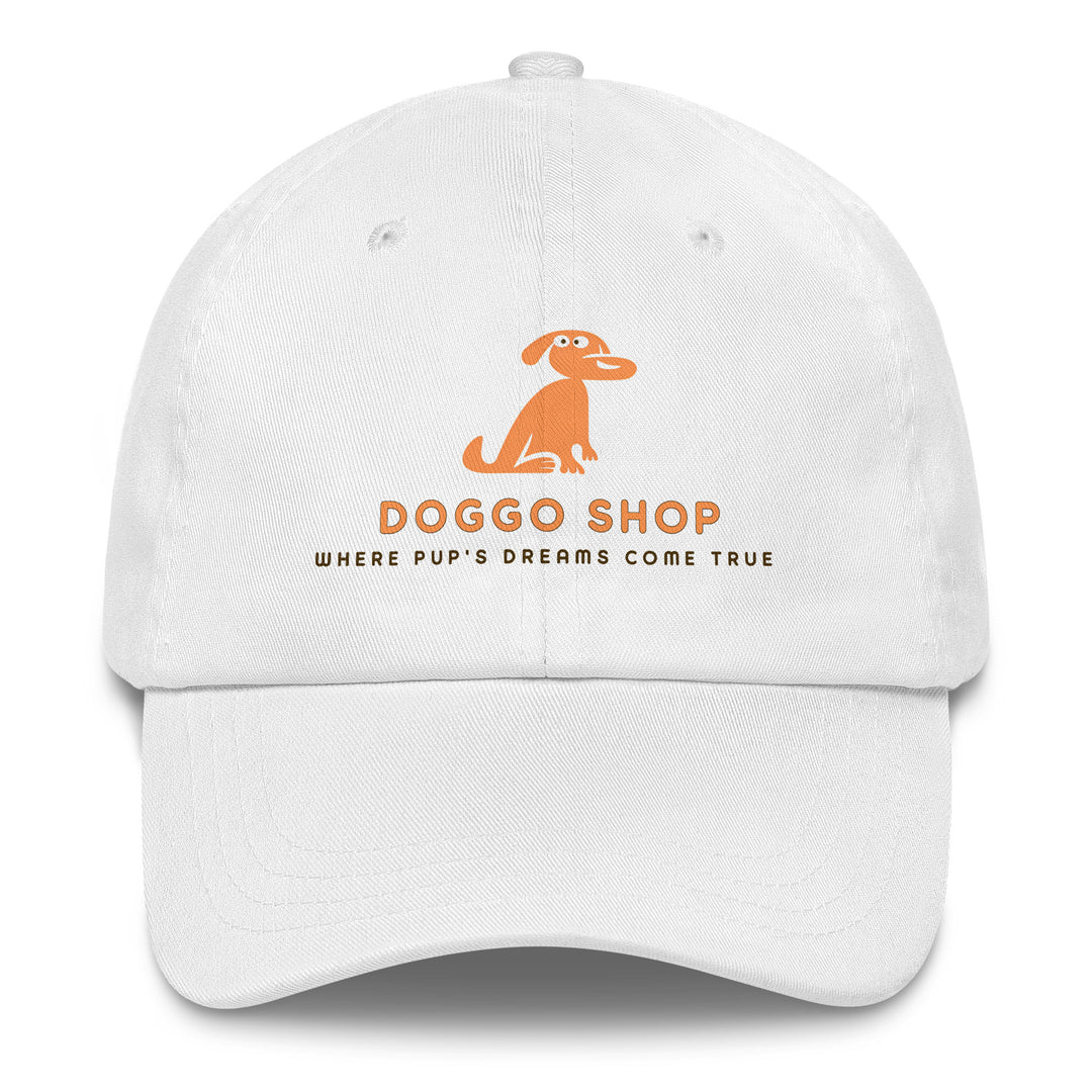 White cap with doggo shop logo on a white background