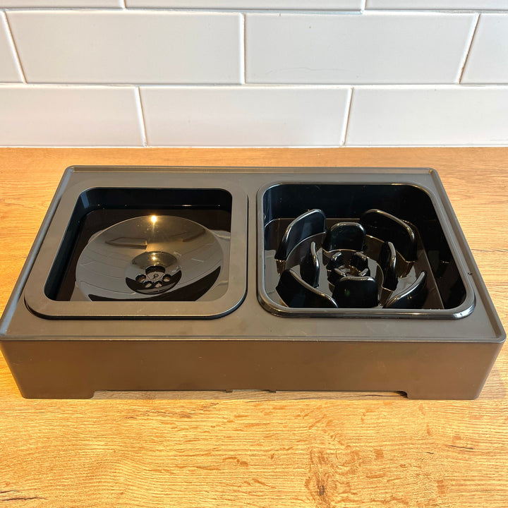 splash-proof dog water bowl in black